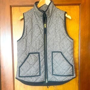 Women’s Medium J. Crew Black and White Heringbone Quilted Vest